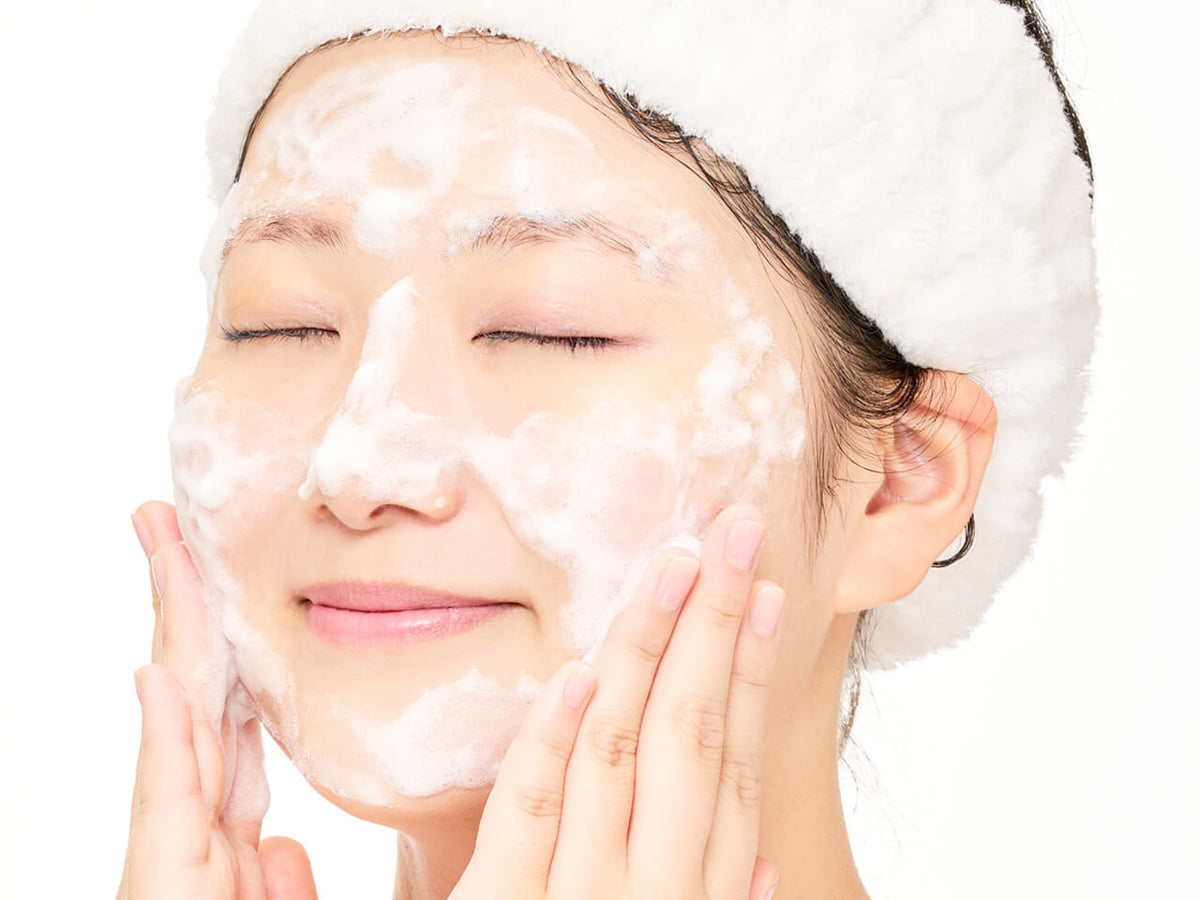 Gel curățare facială cu extract de orez - Keana